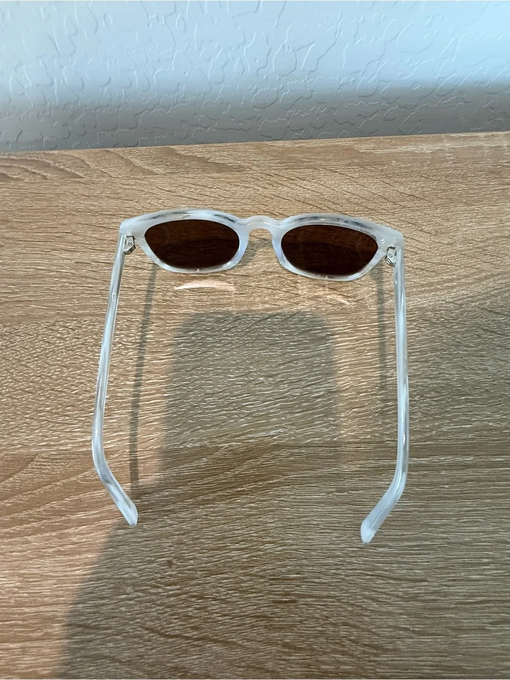 MADEWELL Ashcroft Clear Light Grey Marble Sunglasses Black Lenses Eyewear